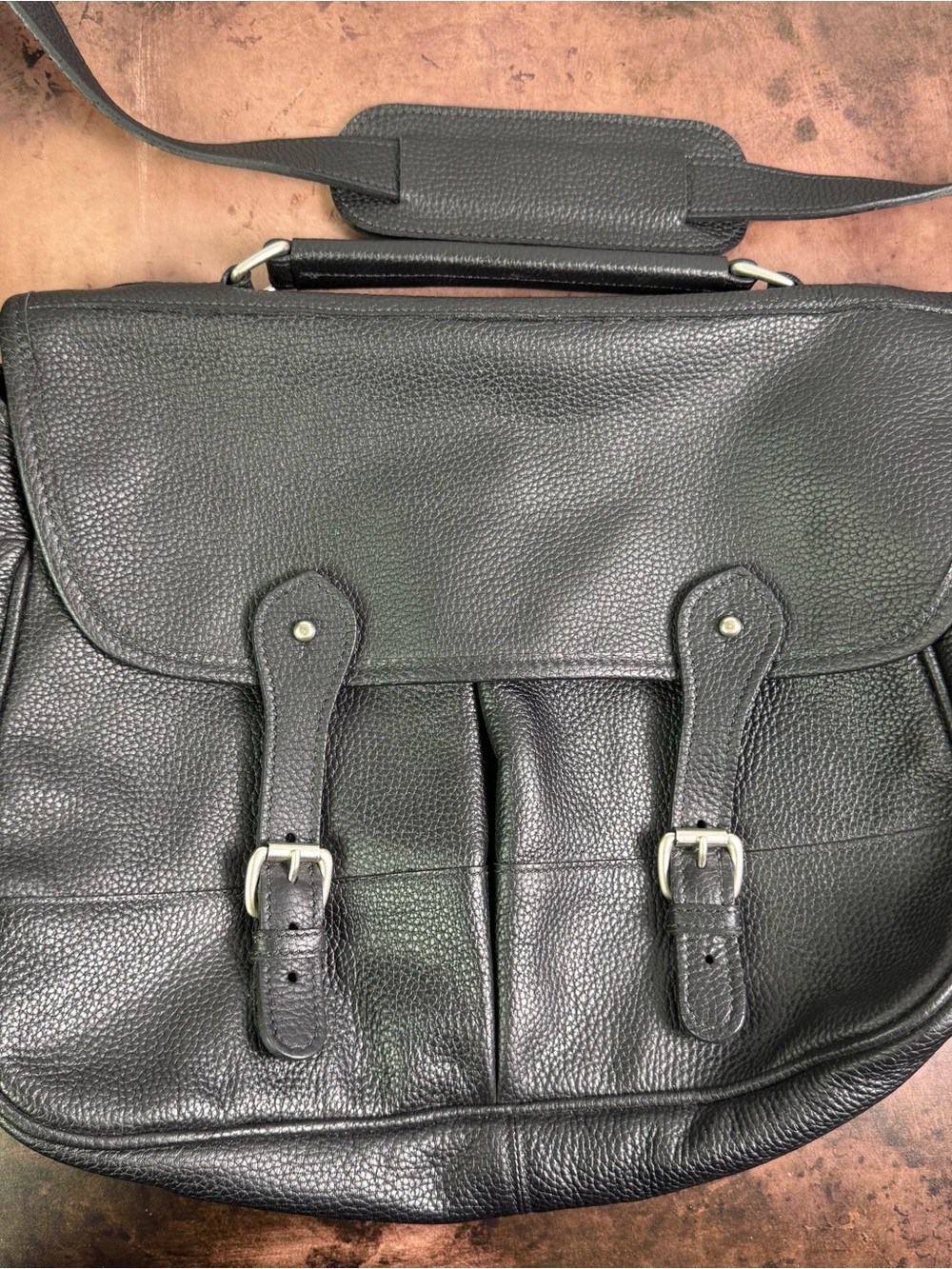 Levenger 30th Anniversary Black Leather Messenger Bag